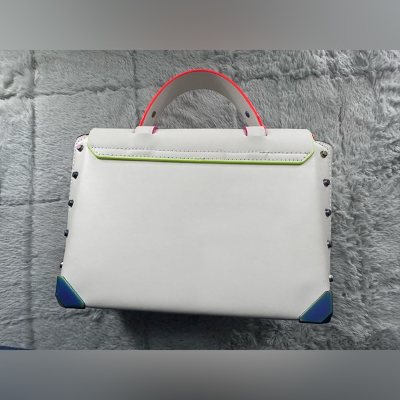 Michael Kors neon trim Manhattan small bag great condition - Picture 3 of 6